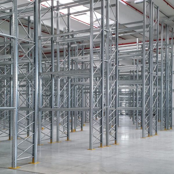 Sistem rafturi metalice heavy-duty pentru aplicații exigente Unibuild 4
